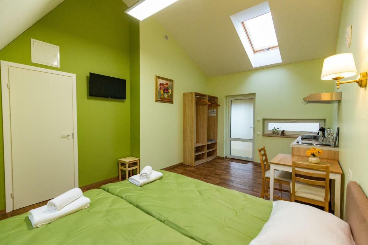 Bestes Apartamenti Koceni Exterior photo