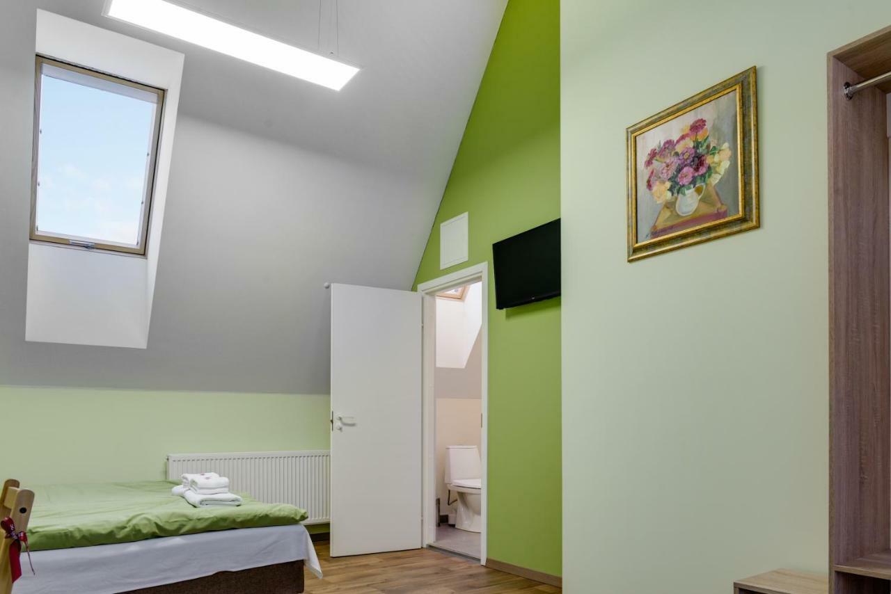 Bestes Apartamenti Koceni Exterior photo